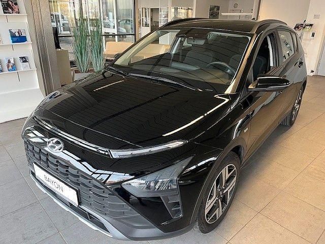 Schwarz Gebraucht 2021 Hyundai Bayon Intro Edition SUV | 14.400 € (Fairer Preis) - Bild 1/4