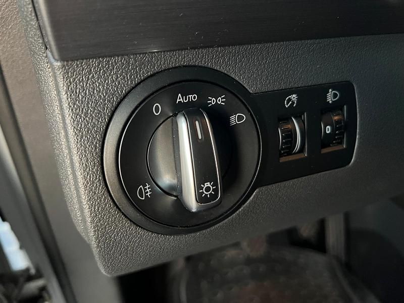 Gebraucht VW Touran 105 PS (77 kW) 2015 Weiß Van / Kleinbus