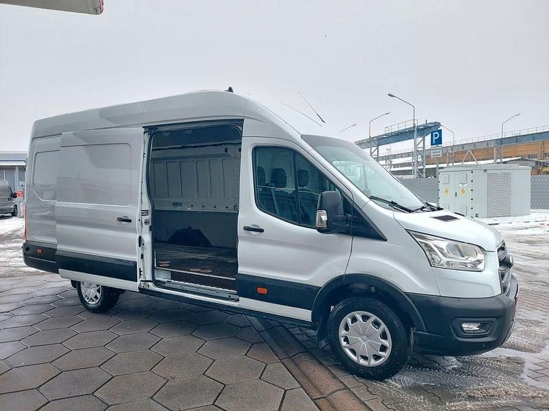 Gebraucht Ford Transit Trend 131 PS (96 kW) 2020 Weiß Van / Kleinbus