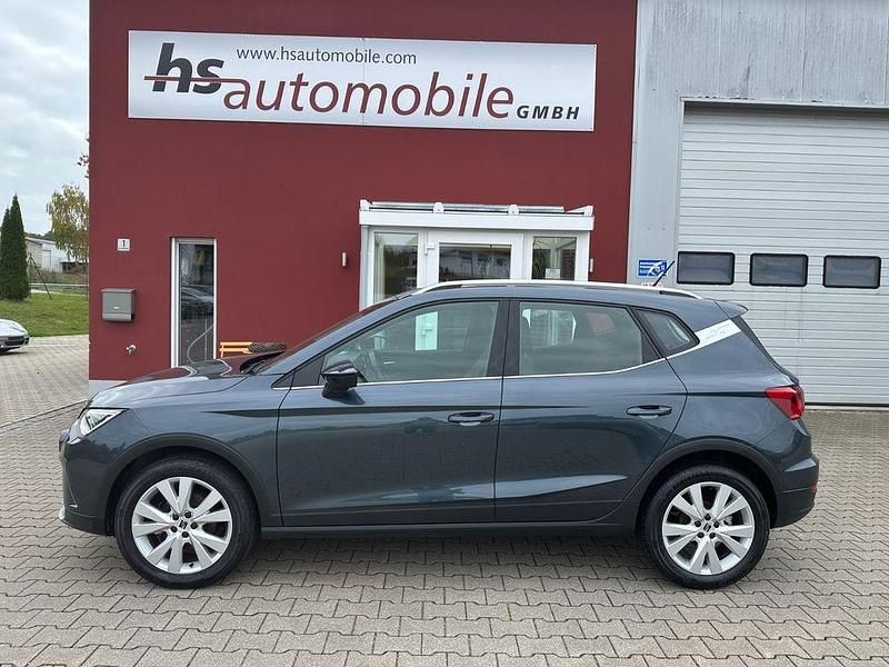 Grau Gebraucht 2024 Seat Arona Xperience SUV | 18.899 € (Superpreis) - Bild 1/4