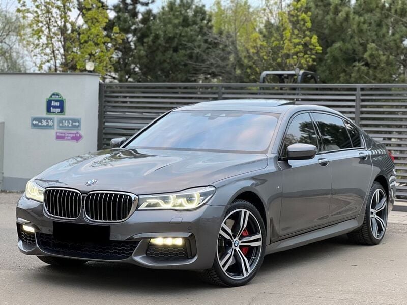 Grau Gebraucht 2017 BMW 750L Limousine | 32.000 € (Guter Preis) - Bild 1/4