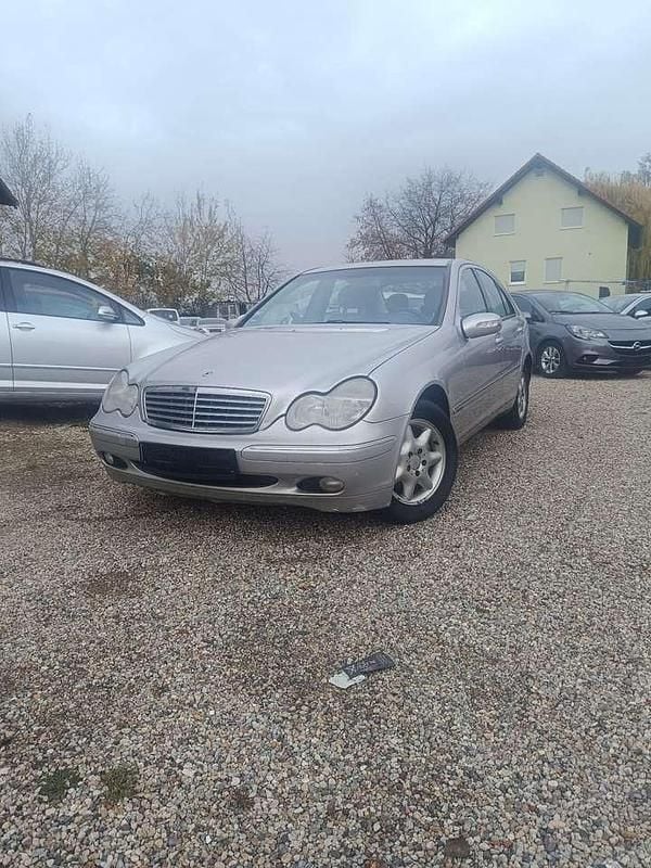 Gebraucht 2000 Mercedes C200 Elegance Limousine | 1.700 € (Etwas zu teuer) - Bild 1/4