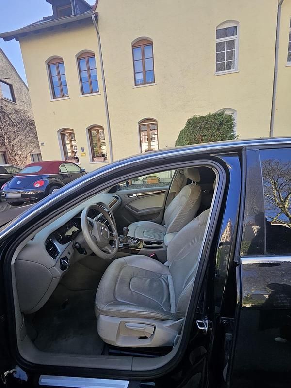 Gebraucht Audi A4 120 PS (88 kW) 2009 Schwarz Limousine