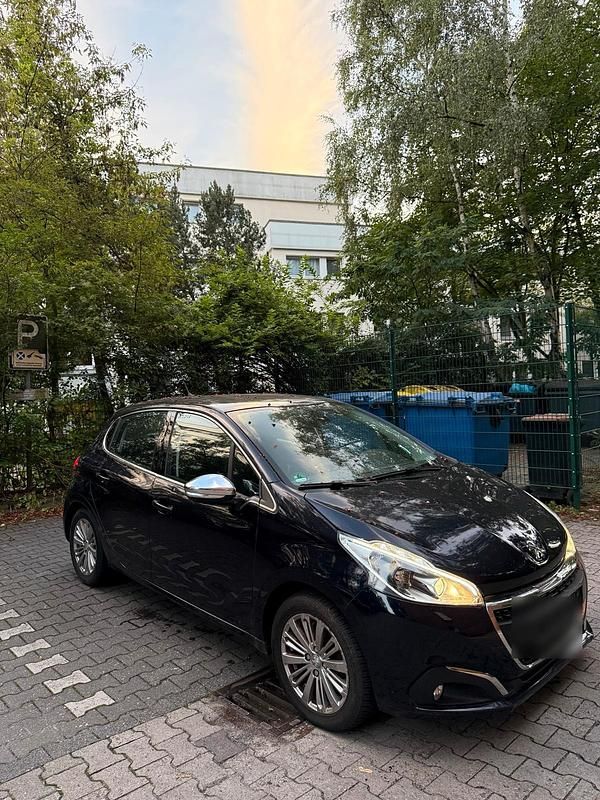 Gebraucht 2017 Peugeot 208 Kleinwagen | 7.500 € (Guter Preis) - Bild 1/4
