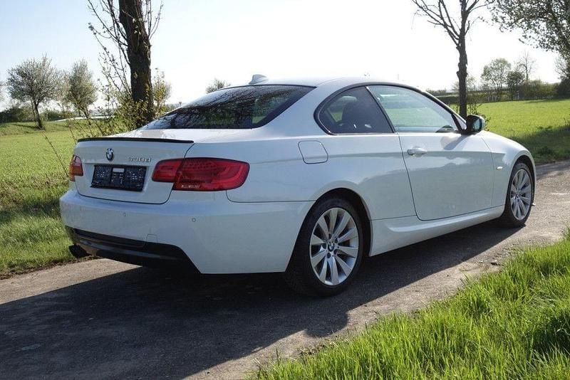 Second-hand BMW 330 Efficient Dynamics 245 CP (180 kW) 2011 Alb Coupe