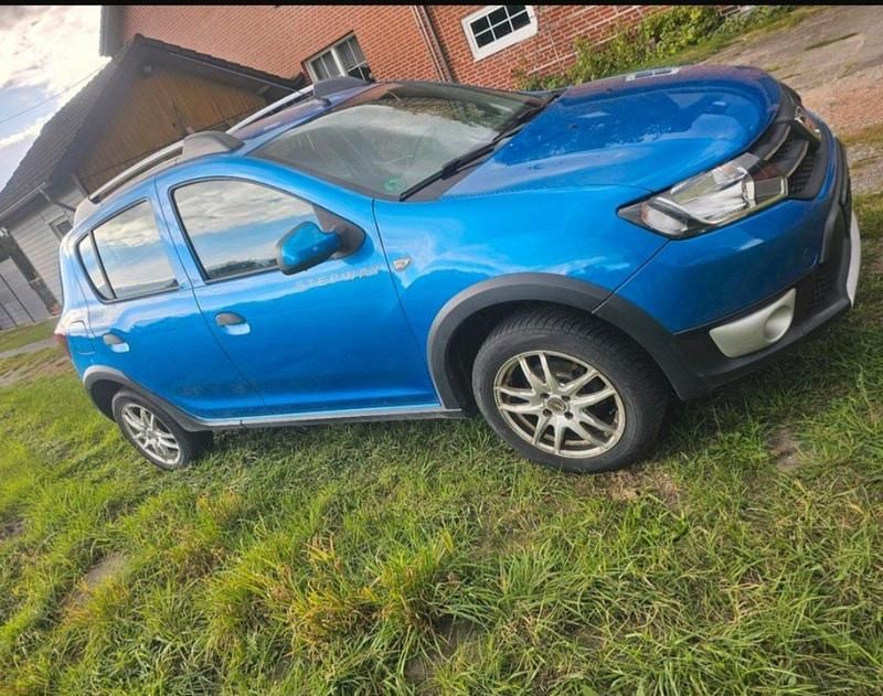 Gebraucht Dacia Sandero Stepway 90 PS (66 kW) 2015 Blau SUV