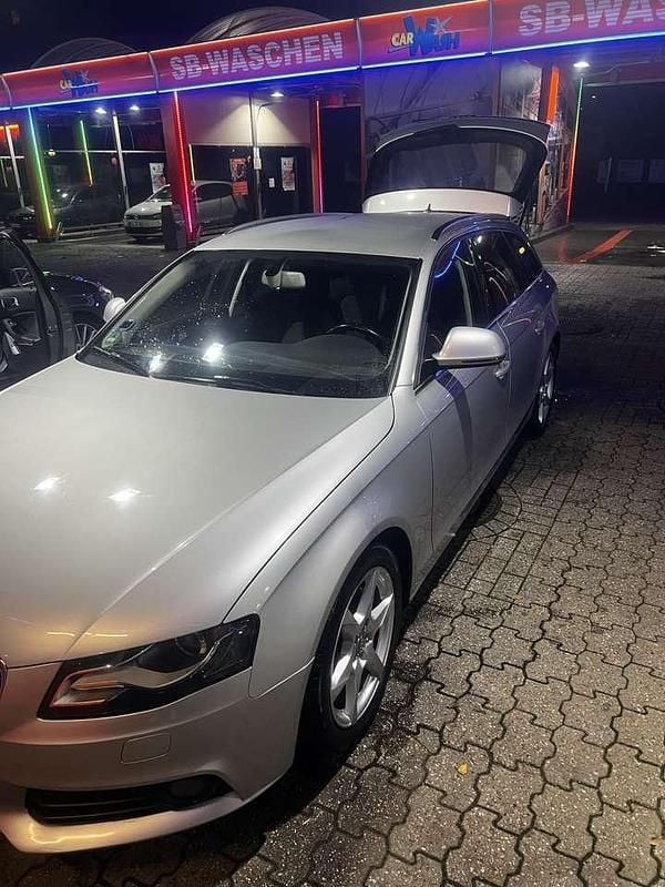 Grau Gebraucht 2009 Audi A4 Ambition Kombi | 7.000 € (Guter Preis) - Bild 1/4