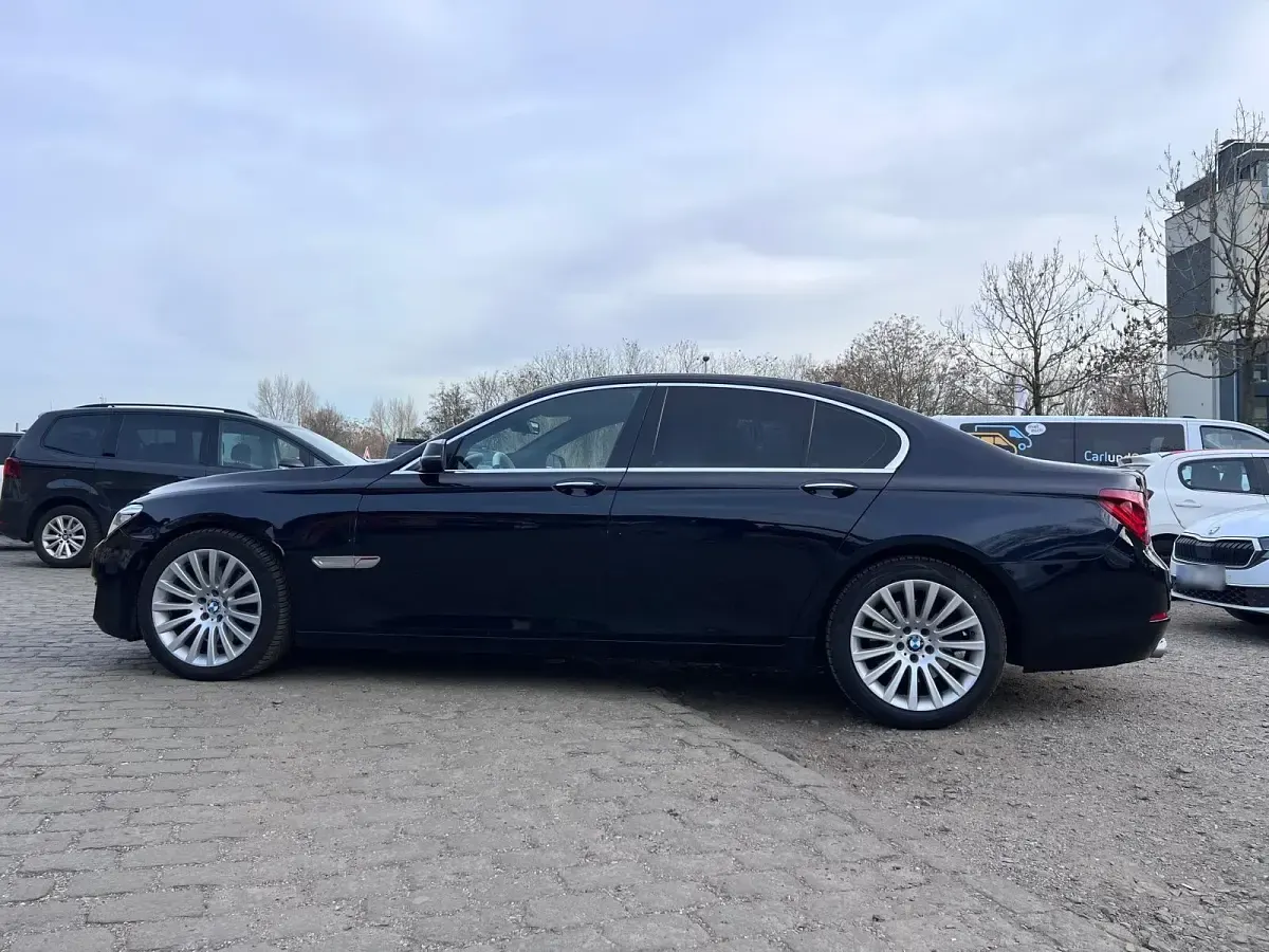 Gebraucht BMW 730 211 PS (155 kW) 2014 Schwarz Limousine