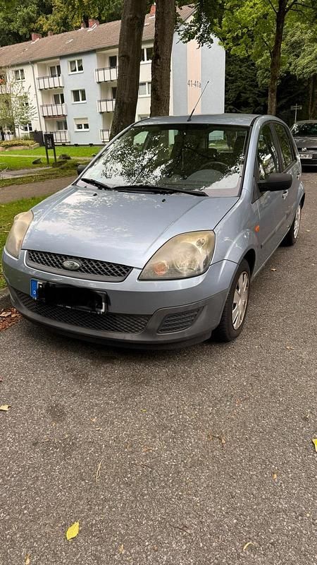 Blau Gebraucht 2006 Ford Fiesta Kleinwagen | 1.700 € (Fairer Preis) - Bild 1/4