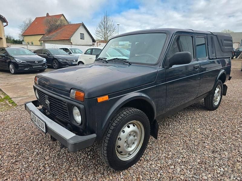 Gebraucht Lada niva 83 PS (61 kW) 2015 Grün SUV