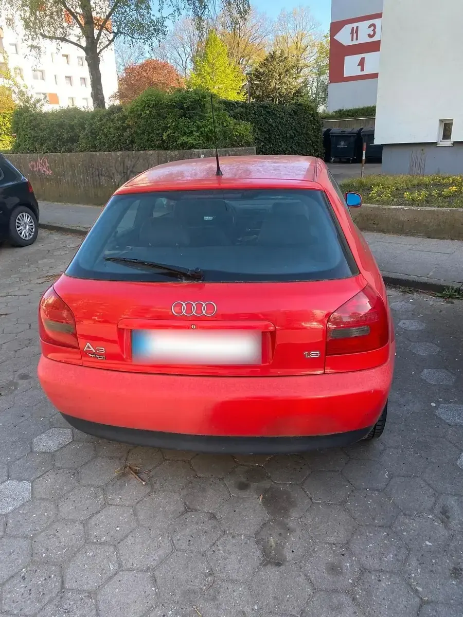 Używany Audi A3 125 KM (91 kW) 1997 Czerwony Hatchback