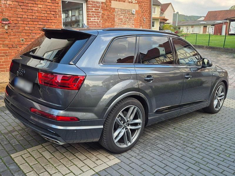 Gebraucht Audi SQ7 Design 435 PS (319 kW) 2017 Grau SUV
