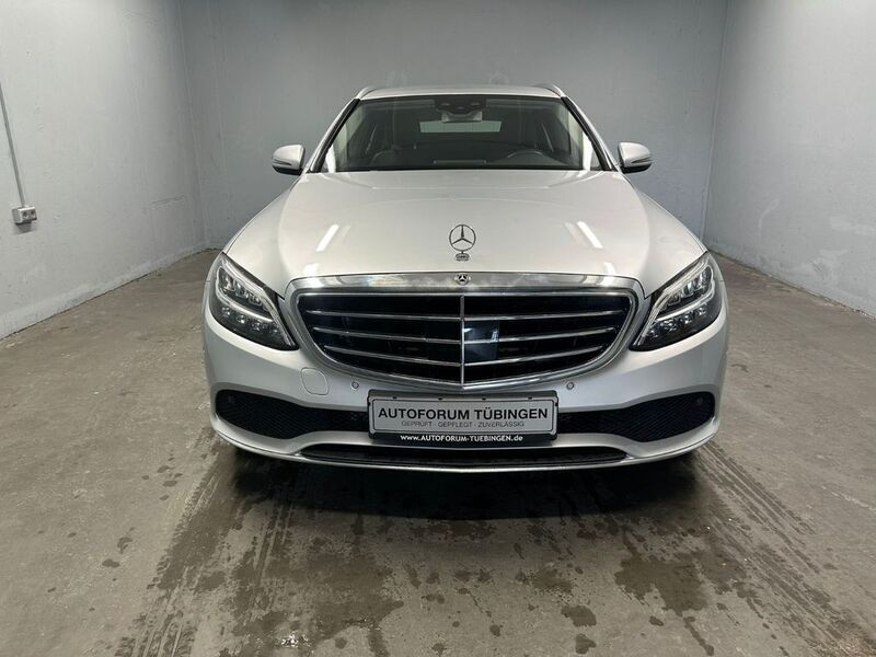 Gebraucht Mercedes C200 Avantgarde 184 PS (135 kW) 2020 Silber Limousine
