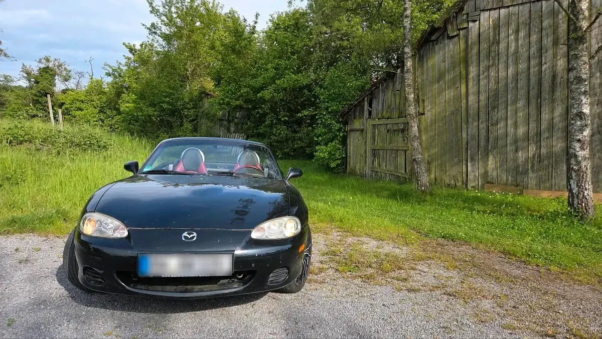 Używany Mazda MX5 115 KM (84 kW) 2001 Czarny Kabriolet