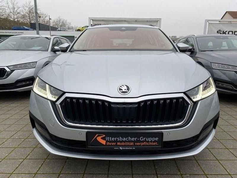 Gebraucht Skoda Octavia Tour 150 PS (110 kW) 2022 Silber Kombi