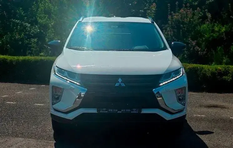 Gebraucht Mitsubishi Eclipse Cross Diamant Edition 163 PS (119 kW) 2019 Weiß SUV