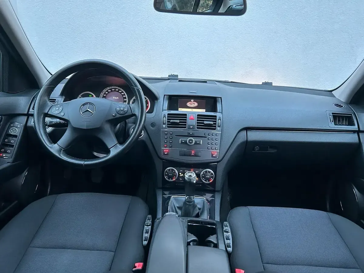 Gebraucht Mercedes C200 136 PS (100 kW) 2009 Silber Kombi