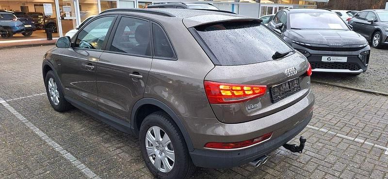 Gebraucht Audi Q3 Ambiente 150 PS (110 kW) 2015 Braun SUV
