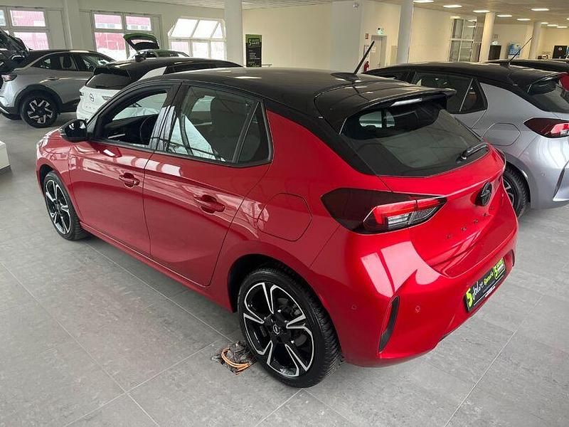 Gebraucht Opel Corsa 101 PS (74 kW) 2023 Lackierung peperoncino red/typ aussenver (metallic) Kleinwagen