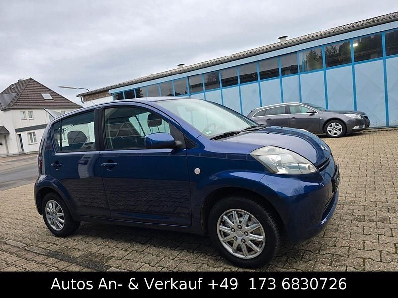 Gebraucht Daihatsu Sirion 69 PS (50 kW) 2006 Blau Kleinwagen