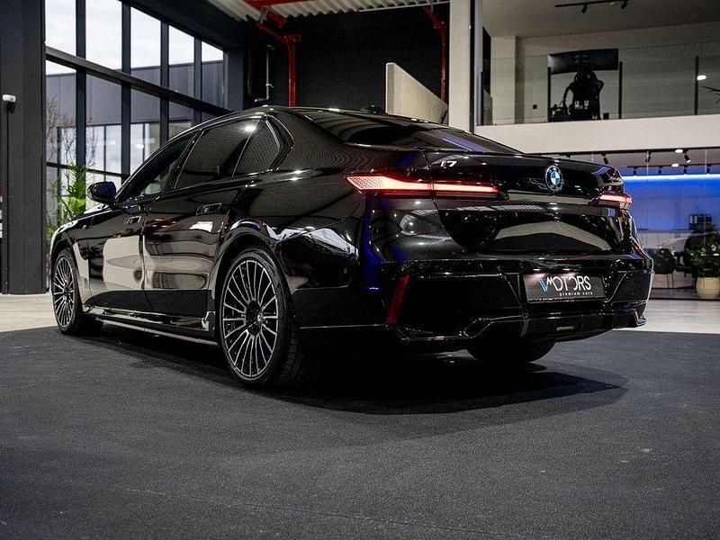Gebraucht BMW i7 M Sport 400 kW (544 PS) 2025 Schwarz Limousine