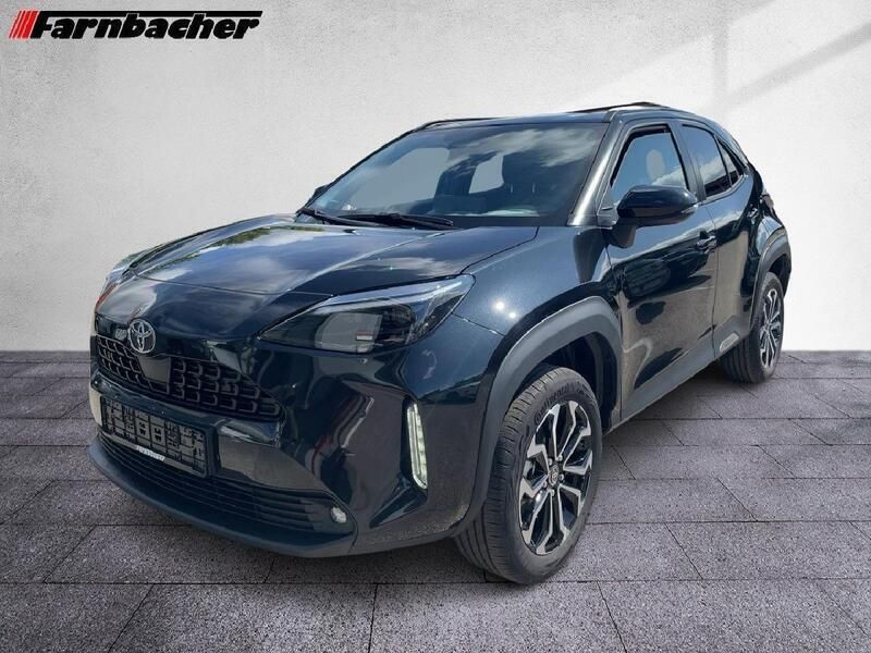 Schwarz Gebraucht 2024 Toyota Yaris Cross Team SUV | 29.390 € (Fairer Preis) - Bild 1/4