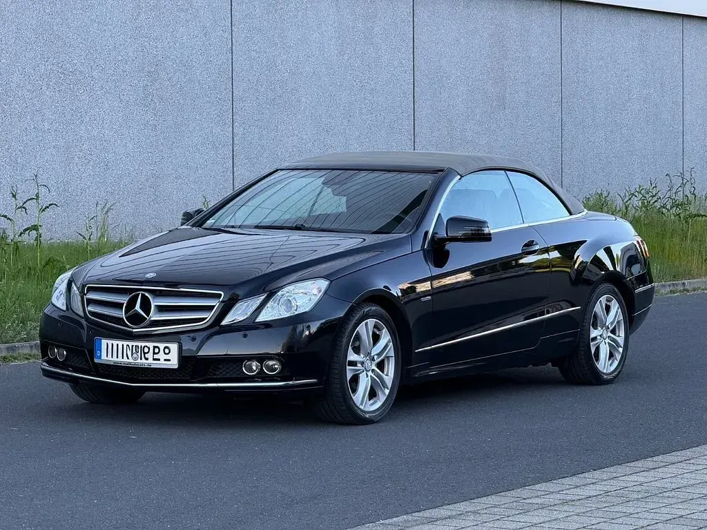 Second-hand Mercedes E250 204 CP (150 kW) 2010 Negru Cabrio