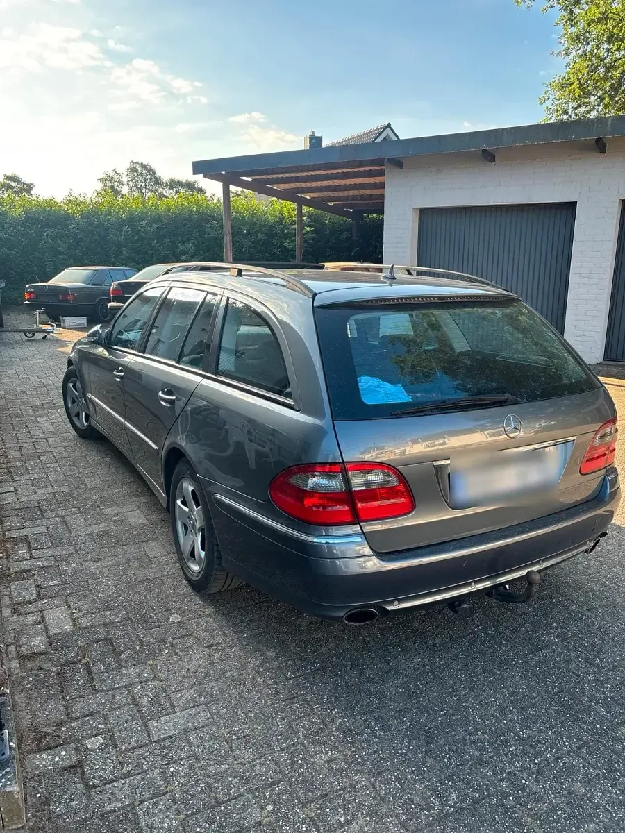 Gebraucht Mercedes E280 Avantgarde 190 PS (139 kW) 2008 Grau Kombi