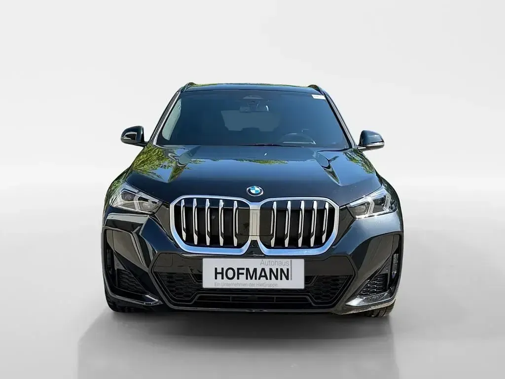Neu BMW X1 Luxury Line 197 PS (144 kW) 2026 Saphirschwarz metallic SUV