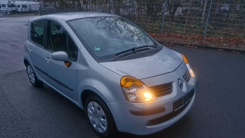 Silber Gebraucht 2004 Renault Modus Van / Kleinbus | 950 € (Guter Preis) - Bild 1/4