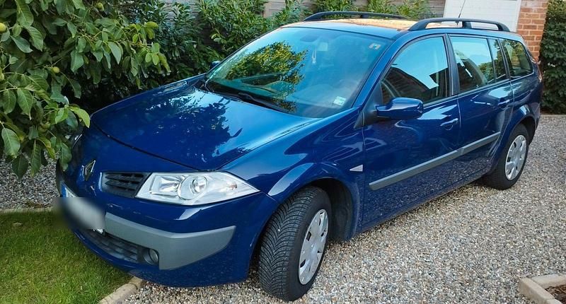 Blau Gebraucht 2006 Renault Mégane GrandTour Authentique Kombi | 1.450 € (Fairer Preis) - Bild 1/4