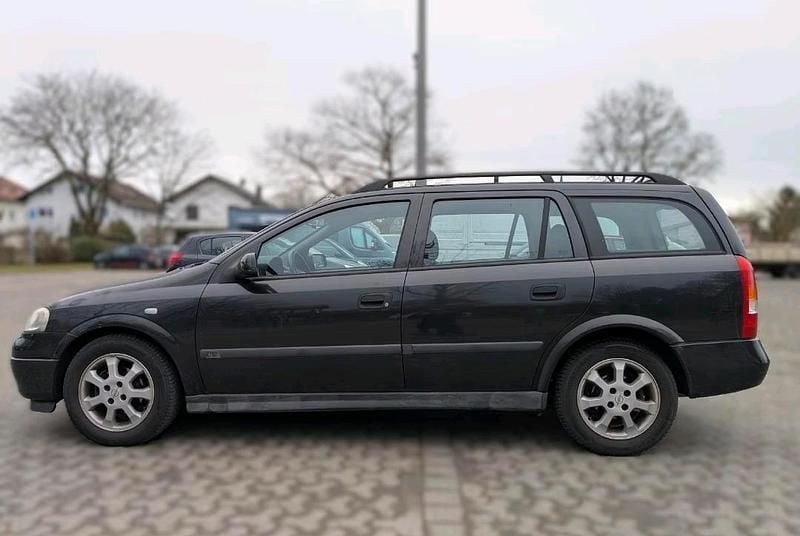 Gebraucht Opel Astra 75 PS (55 kW) 2003 Schwarz Kombi