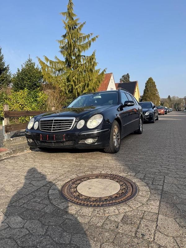 Gebraucht Mercedes E320 Avantgarde 224 PS (164 kW) 2008 Schwarz Kombi