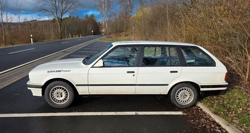 Gebraucht BMW 318 116 PS (85 kW) 1991 Weiß Kombi