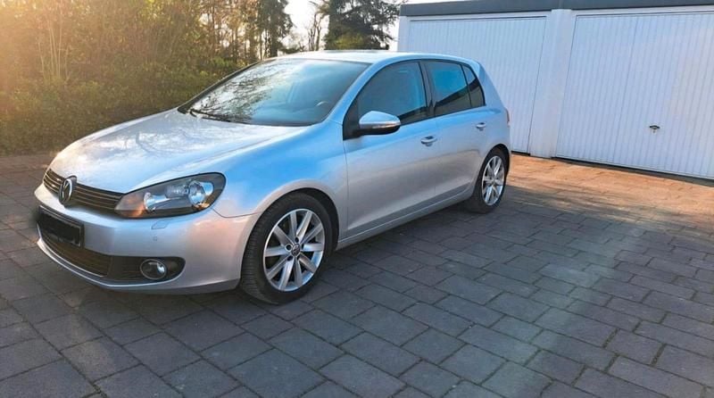 Silber Gebraucht 2009 VW Golf VI Limousine | 5.800 € (Etwas zu teuer) - Bild 1/4