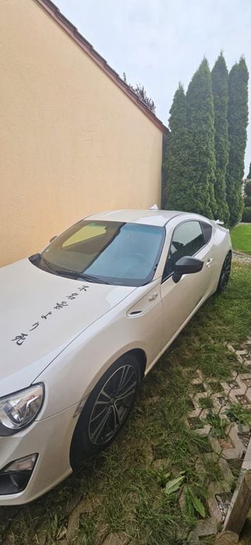 Weiß Gebraucht 2012 Toyota GT86 GT Coupé | 17.800 € (Fairer Preis) - Bild 1/4
