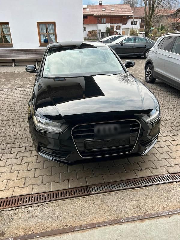 Gebraucht 2013 Audi A4 Limousine | 8.888 € - Bild 1/4