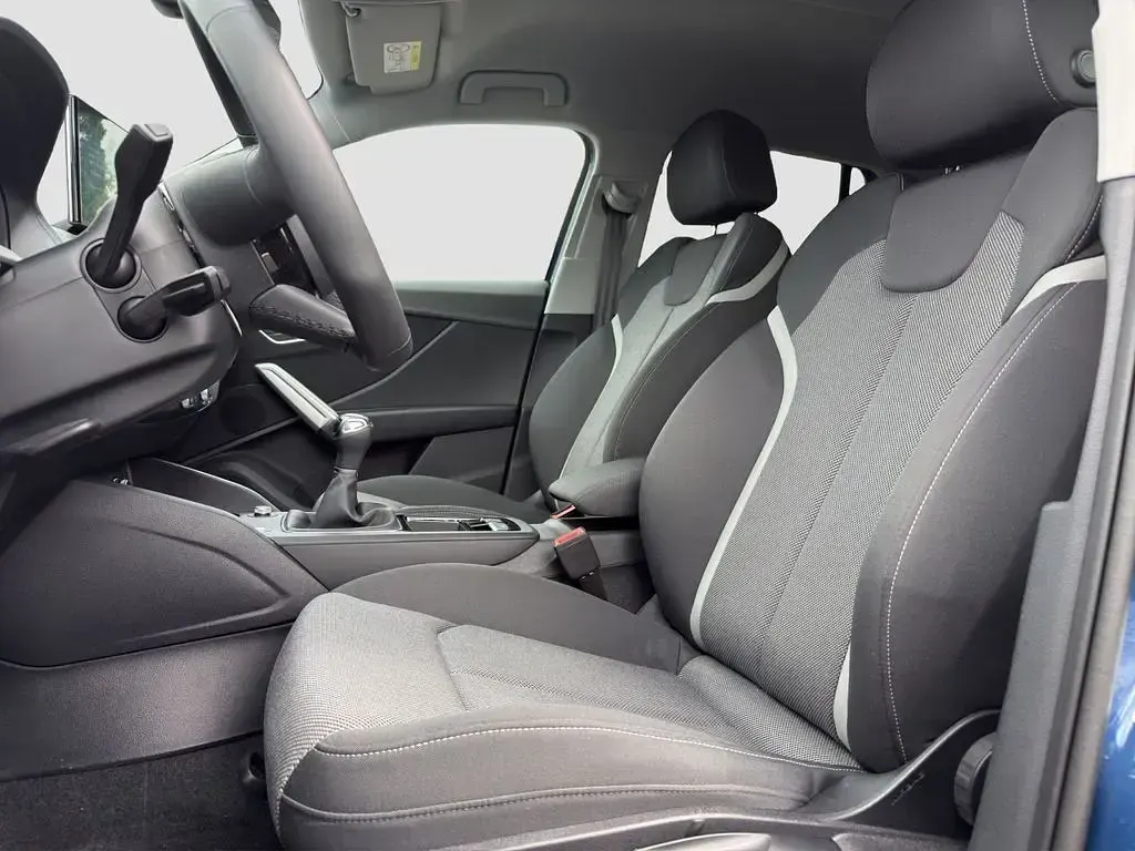 Gebraucht Audi Q2 S-Line 116 PS (85 kW) 2025 Ascariblau metallic SUV