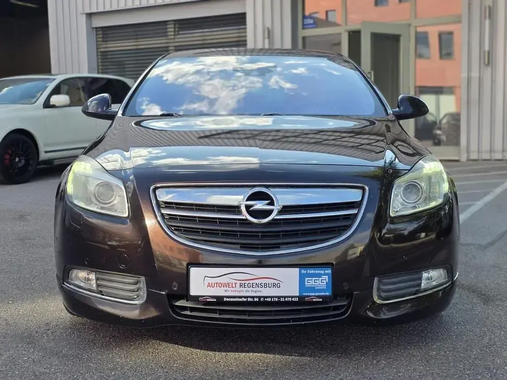 Gebraucht Opel Insignia 260 PS (191 kW) 2011 Braun Limousine