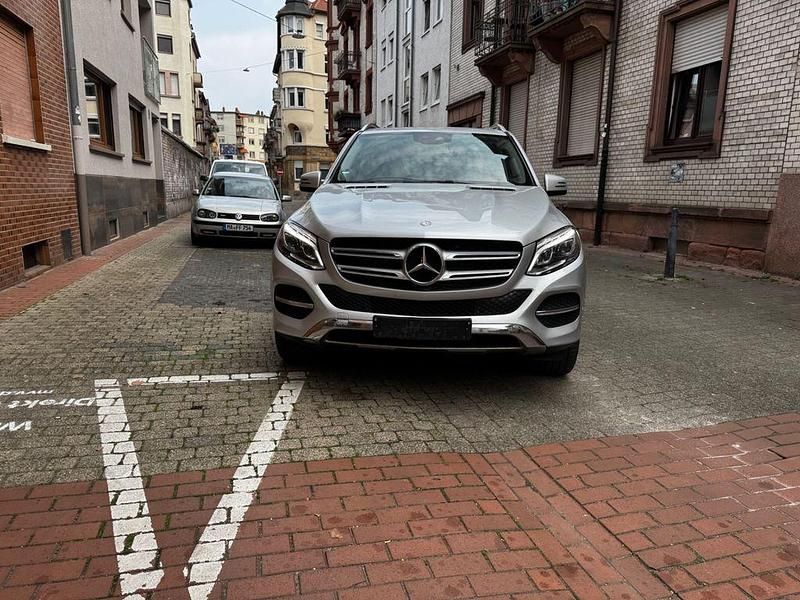 Gebraucht Mercedes GLE350 258 PS (189 kW) 2016 Silber SUV