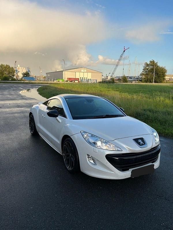 Weiß Gebraucht 2012 Peugeot Onyx Coupé | 11.900 € - Bild 1/4