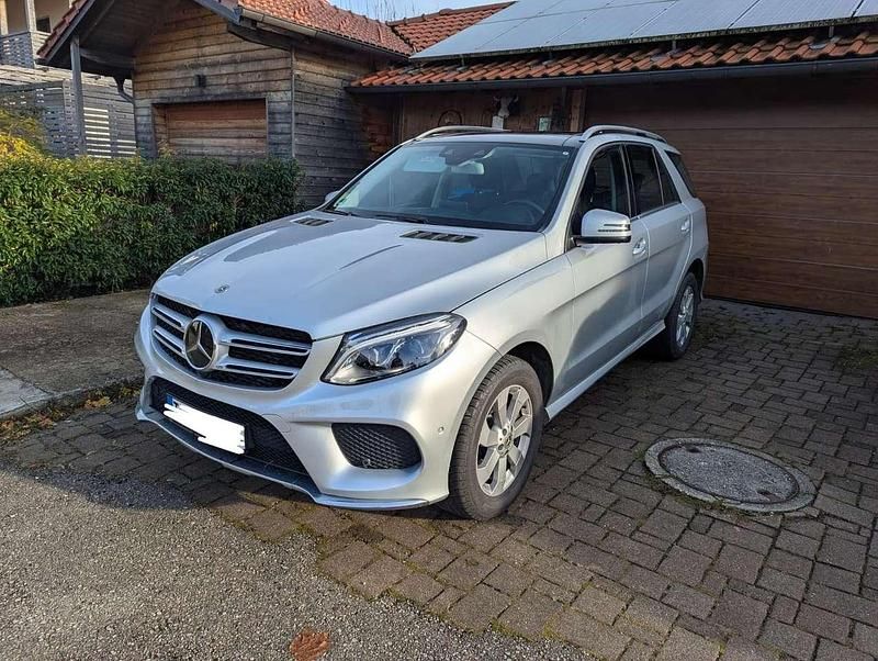 Silber Gebraucht 2018 Mercedes GLE350 AMG line SUV | 38.900 € (Guter Preis) - Bild 1/4