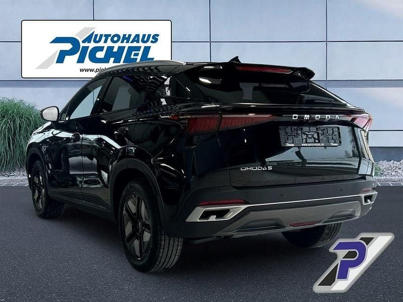 Neu Omoda 5 147 PS (108 kW) 2025 Schwarz(metallic) SUV