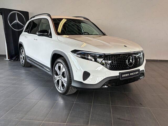 Unilack polarweiß Gebraucht 2024 Mercedes EQB300 Night SUV | 38.450 € (Fairer Preis) - Bild 1/4