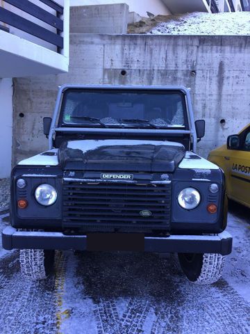 Gebraucht Land Rover Defender 122 PS (89 kW) 2003 Schwarz metallic SUV