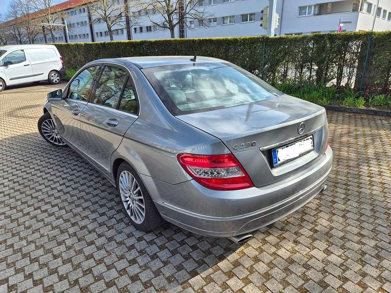 Gebraucht Mercedes C230 Elegance 204 PS (150 kW) 2009 Silber Limousine