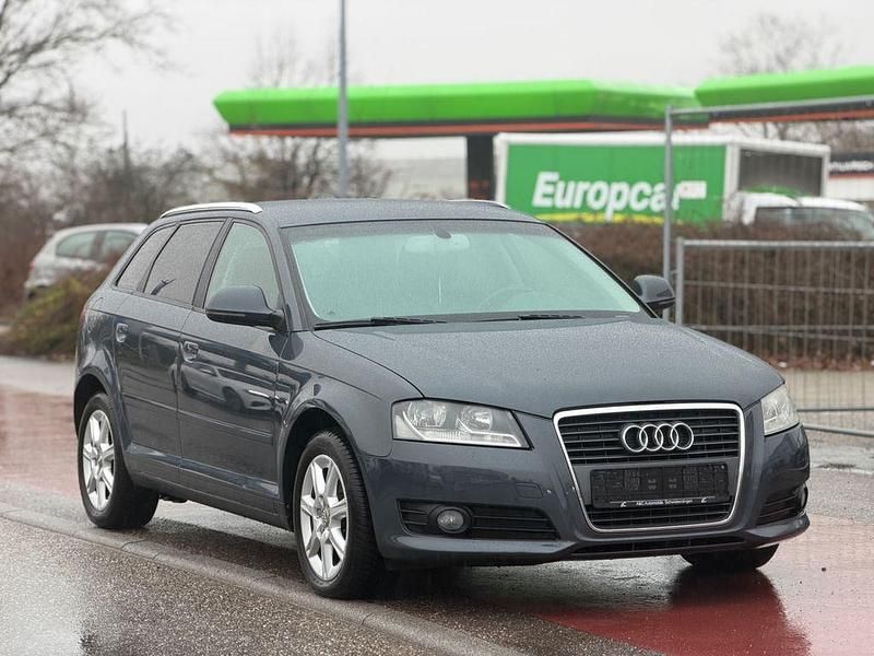 Gebraucht Audi A3 Ambiente 160 PS (117 kW) 2010 Grau Kleinwagen