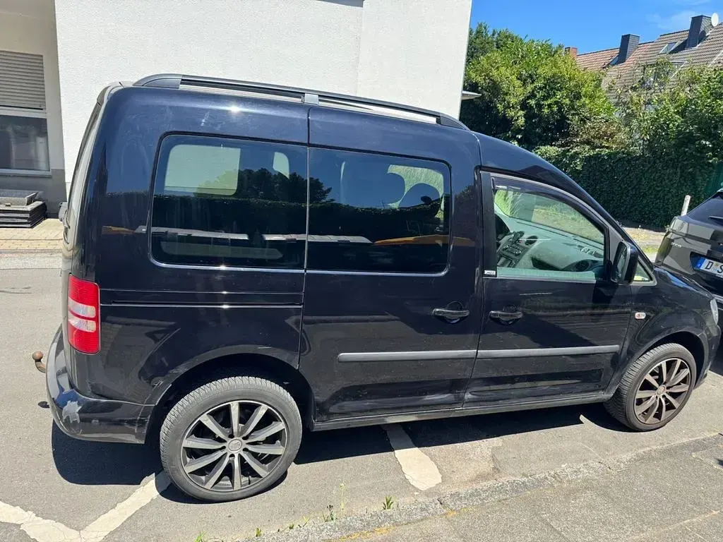 Gebraucht VW Caddy Edition 140 PS (102 kW) 2013 Schwarz Van / Kleinbus