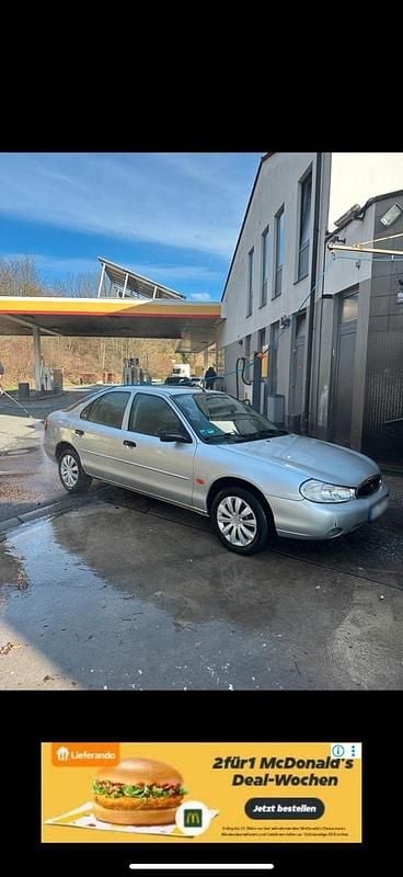 Gebraucht Ford Mondeo 130 PS (95 kW) 1998 Grau Limousine