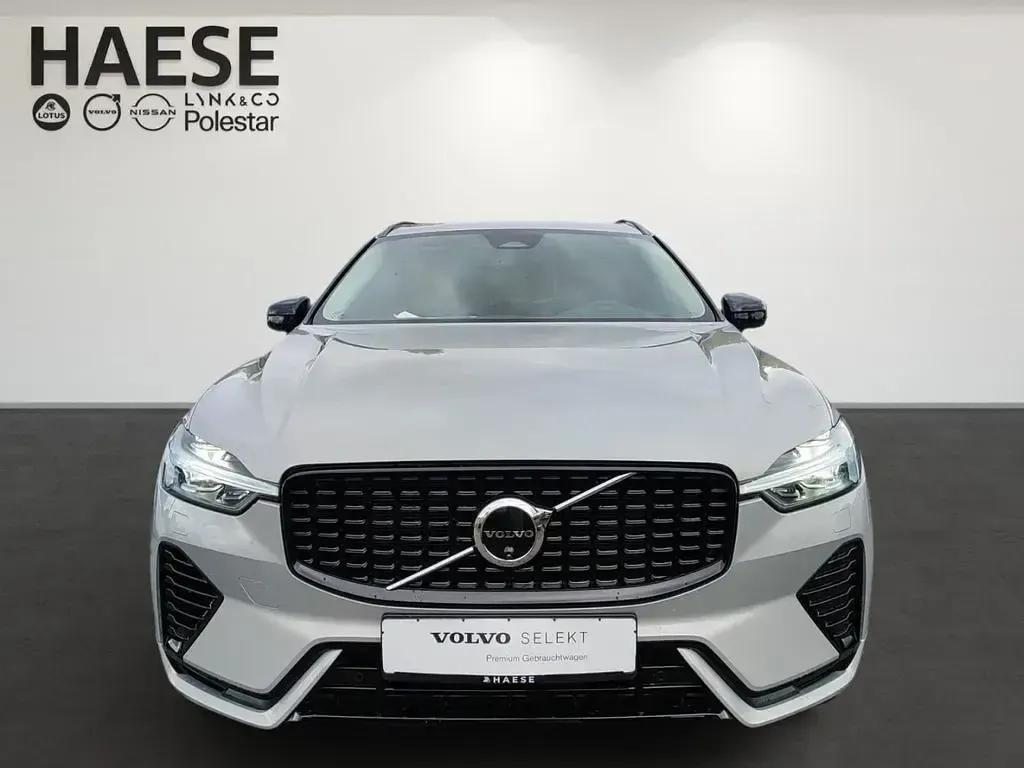 Gebraucht Volvo XC60 Plus 398 PS (292 kW) 2025 Silver dawn / metallic SUV